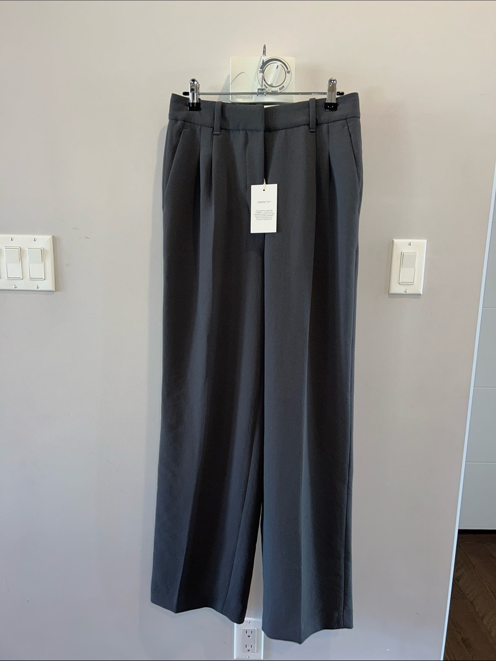 Wilfred Effortless Pant Crepette NWT Coal Grey